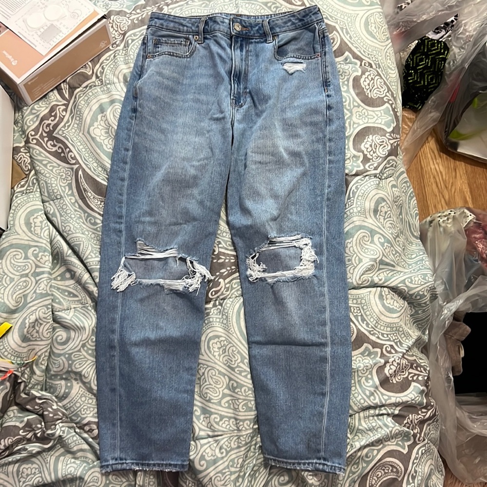 American Eagle Boyfriend jeans - size 8
